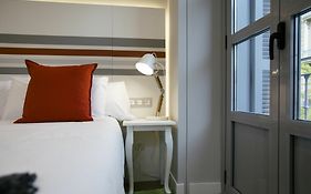 Legazpi Doce Rooms & Suites